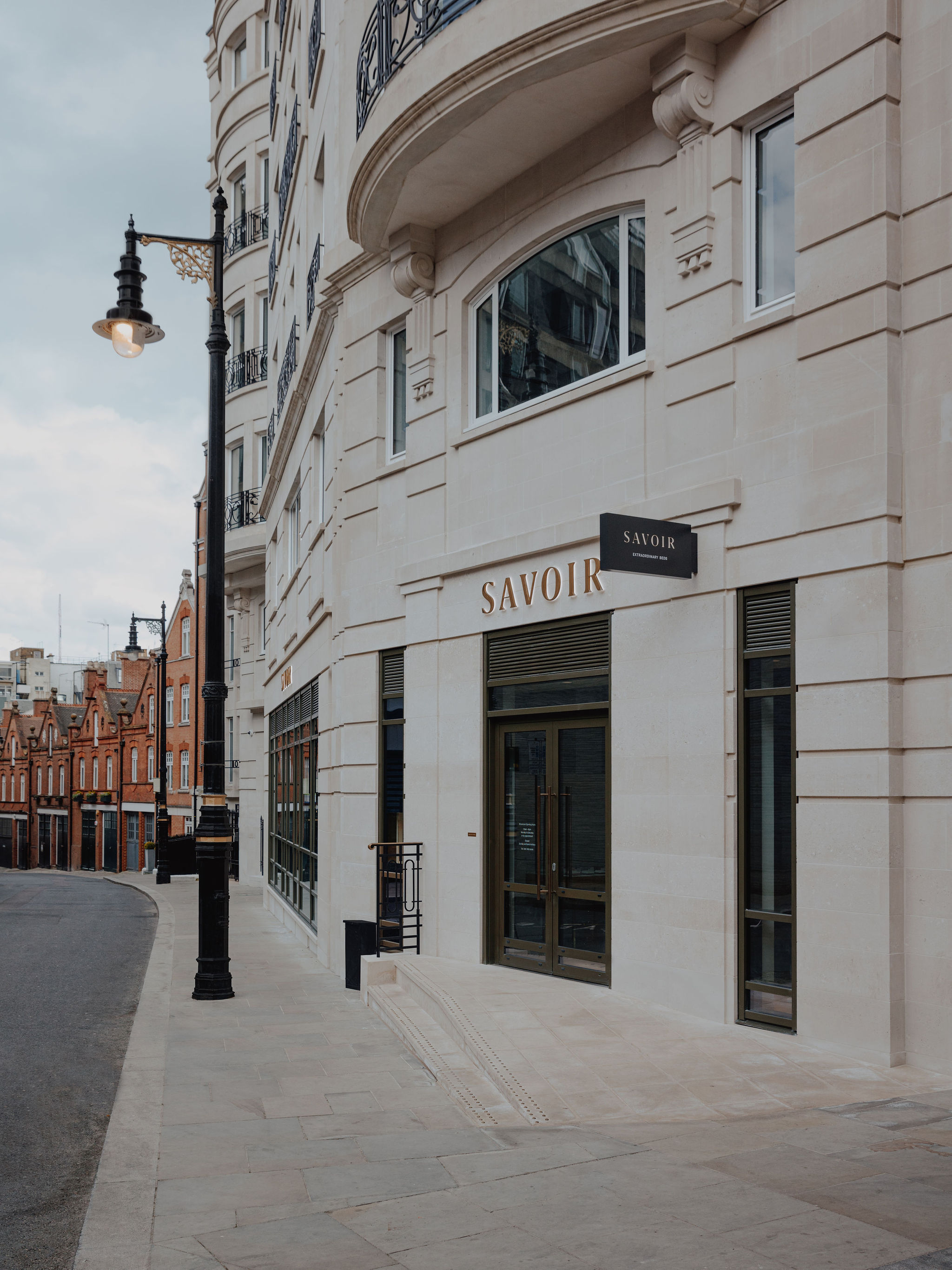 Savoir beds Mayfair London showroom view from the outside