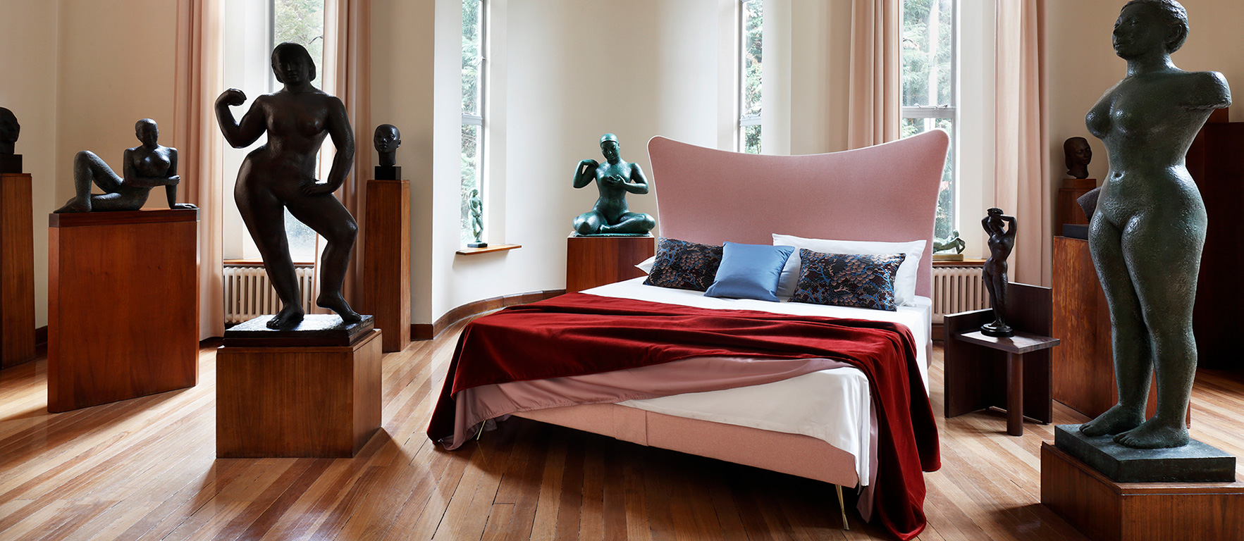 Savoir Amelia Bed in Dorich House